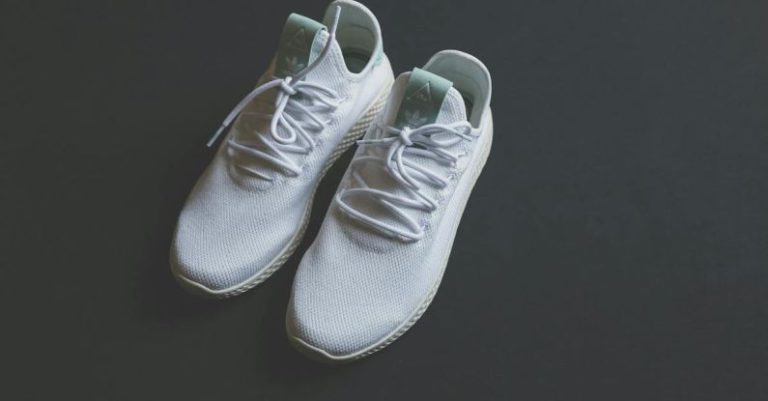 Trainers - Pair Of White Running Shoes